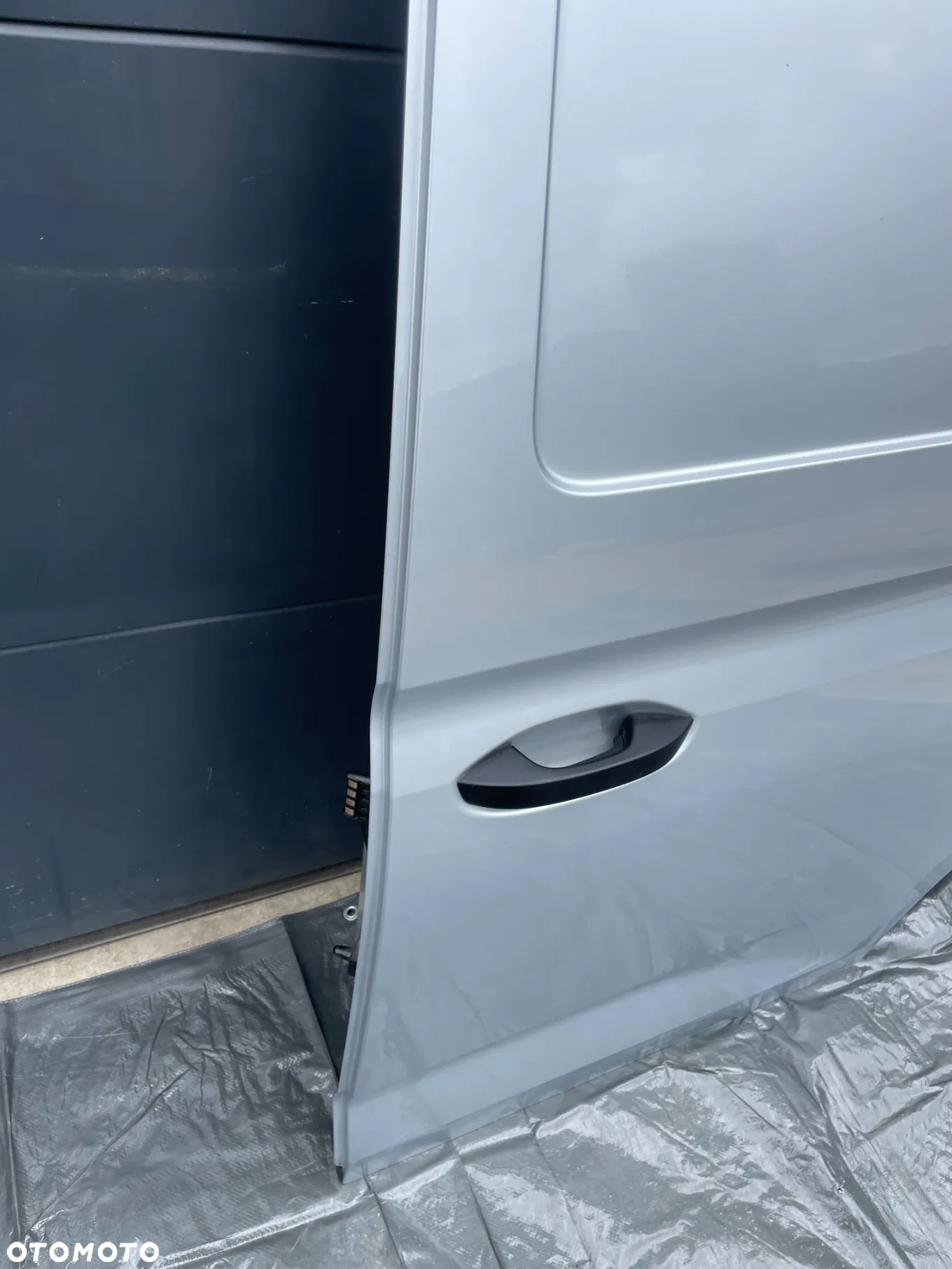 VW CADDY V 2K7 drzwi lewy tył bok  LA7W do założenia w kolor - 4