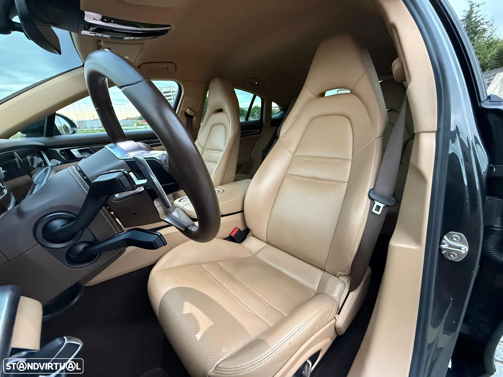 Porsche Panamera 4 S - 32