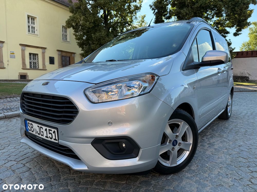Ford Tourneo Courier 1.5 TDCi S&S Titanium - 1