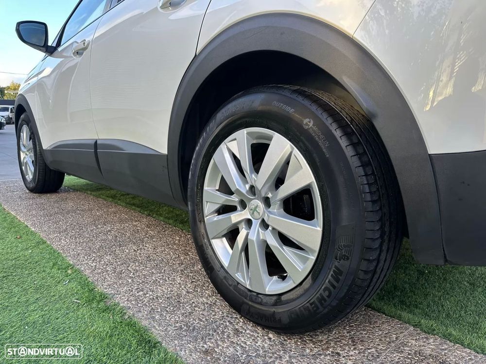 Peugeot 3008 1.2 PureTech Allure - 22