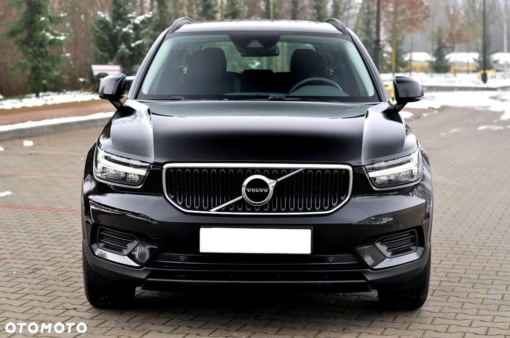 Volvo XC 40 T2 Momentum Pro - 4