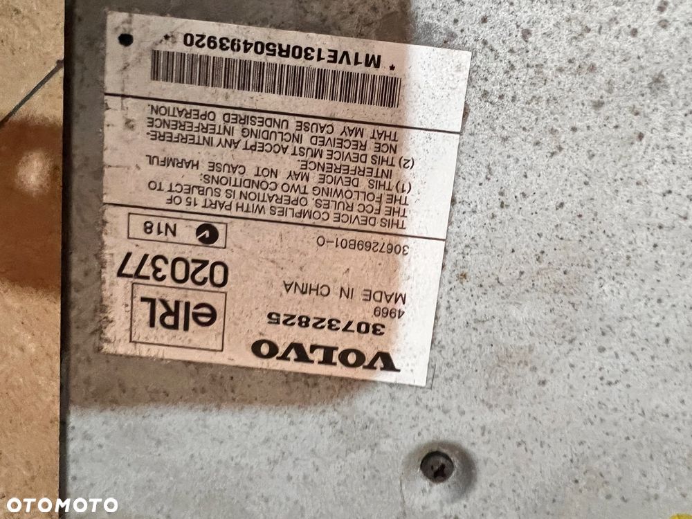 WZMACNIACZ VOLVO 30732825 - 2