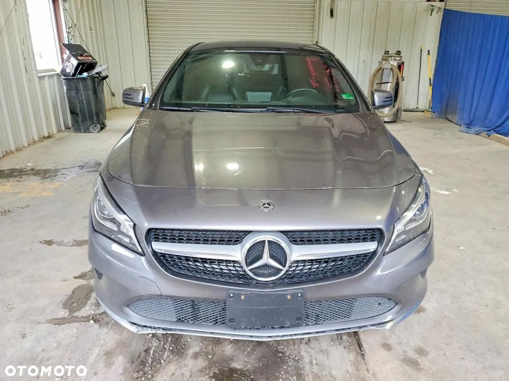 Mercedes-Benz CLA - 5