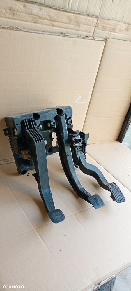 Pedał sprzęgła hamulca gazu pedały Fiat Ducato III 3.0 B 1349820080 1341020080 - 3