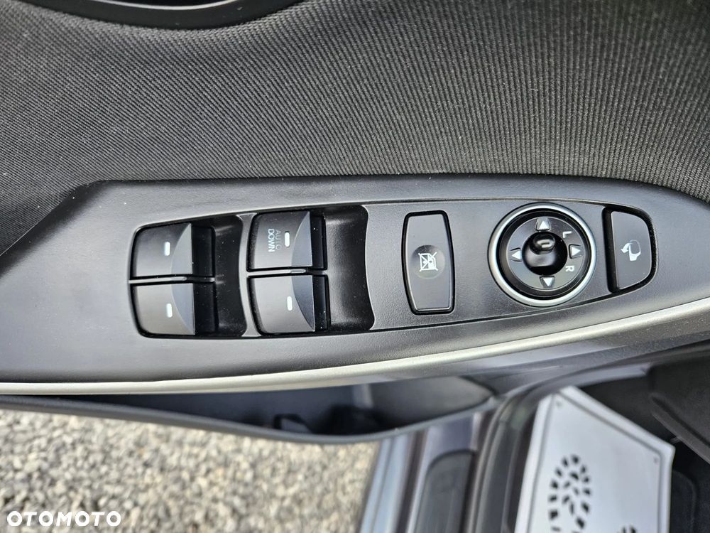 Hyundai i30 blue Kombi 1.6 CRDi Classic - 29