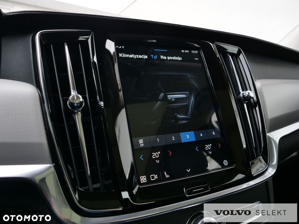 Volvo V90 Cross Country - 27