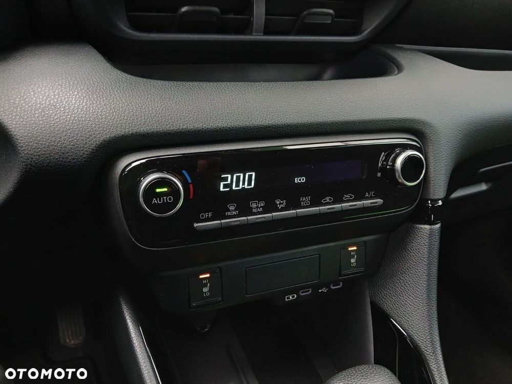 Toyota Yaris Hybrid 1.5 Style - 21