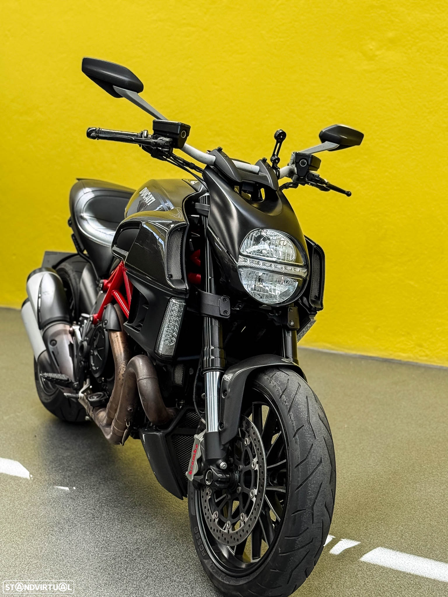 Ducati Diavel Carbon - 17