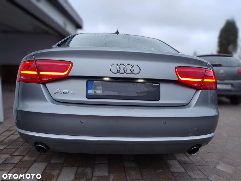 Audi A8 - 12