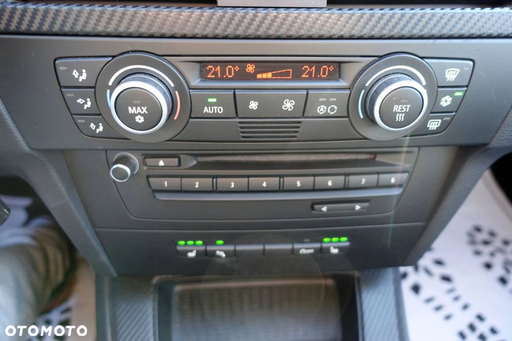BMW Seria 3 320i Edition Sport - 28
