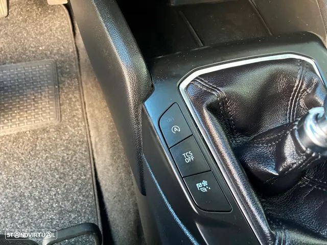 Ford Focus SW 1.5 EcoBlue S&S COOL&CONNECT - 17