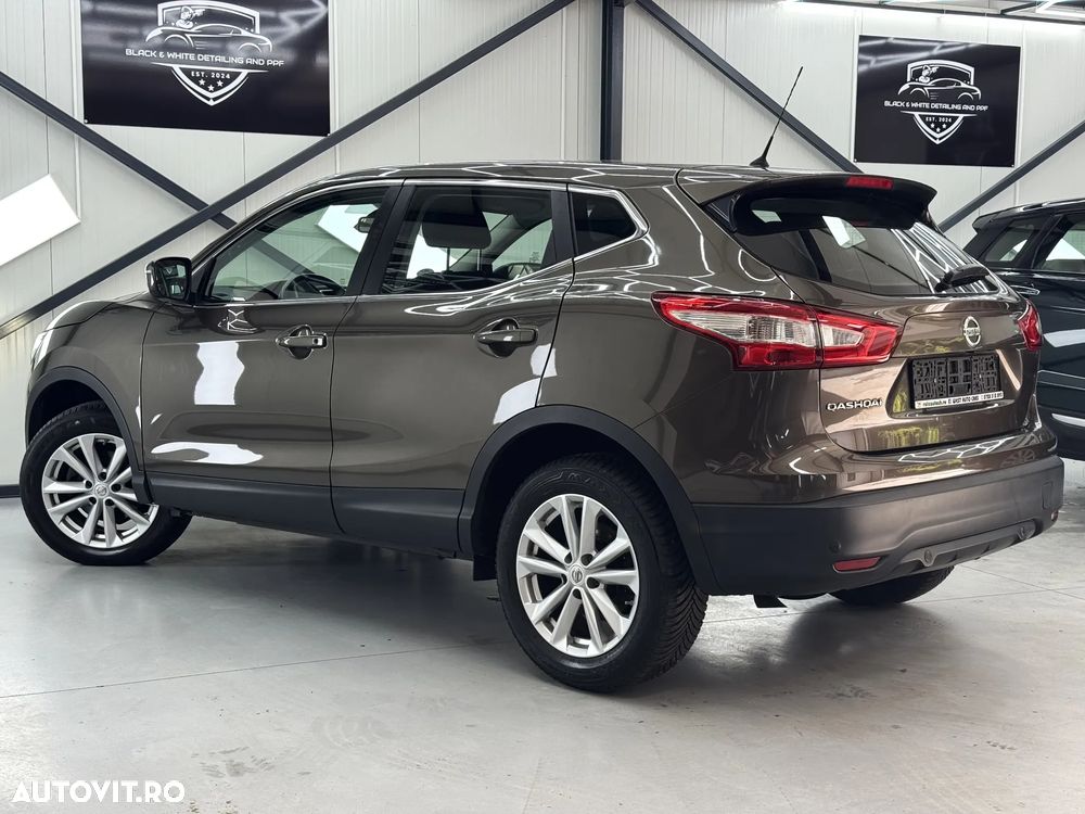 Nissan Qashqai 1.6 DCI Xtronic ACENTA - 8
