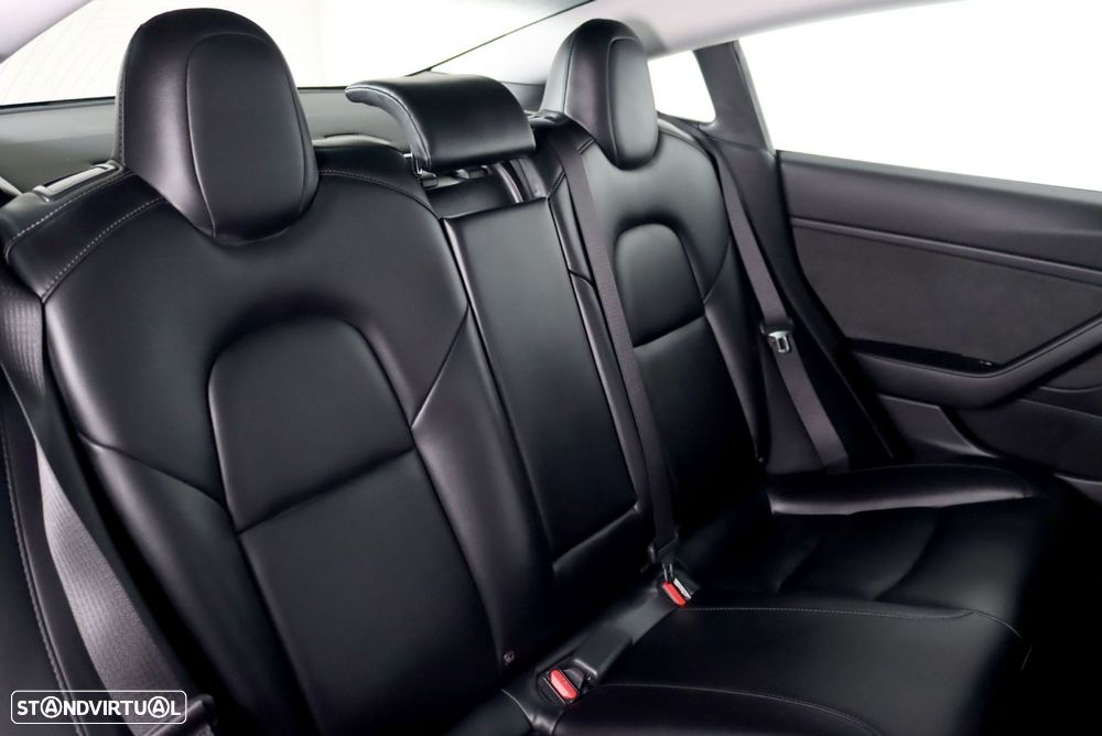 Tesla Model 3 Long-Range Dual Motor AWD - 26