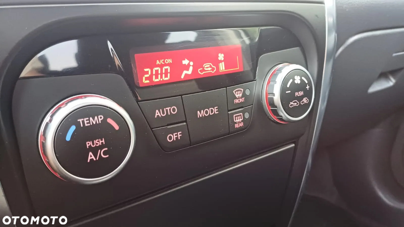 Suzuki SX4 1.6 Comfort Plus - 26