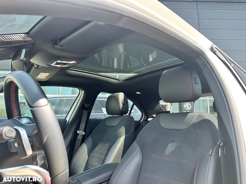 Mercedes-Benz CLA 220 - 13