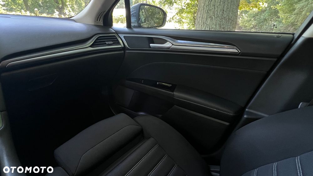 Ford Mondeo - 19