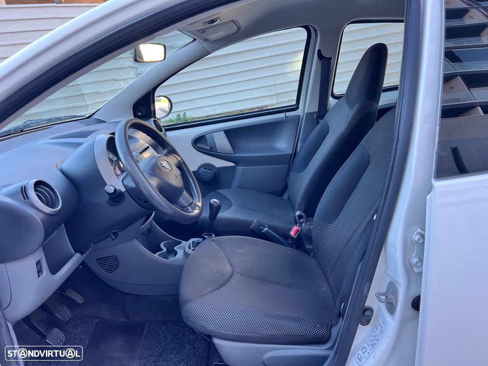 Toyota Aygo 1.0 Power Pack+AC - 12