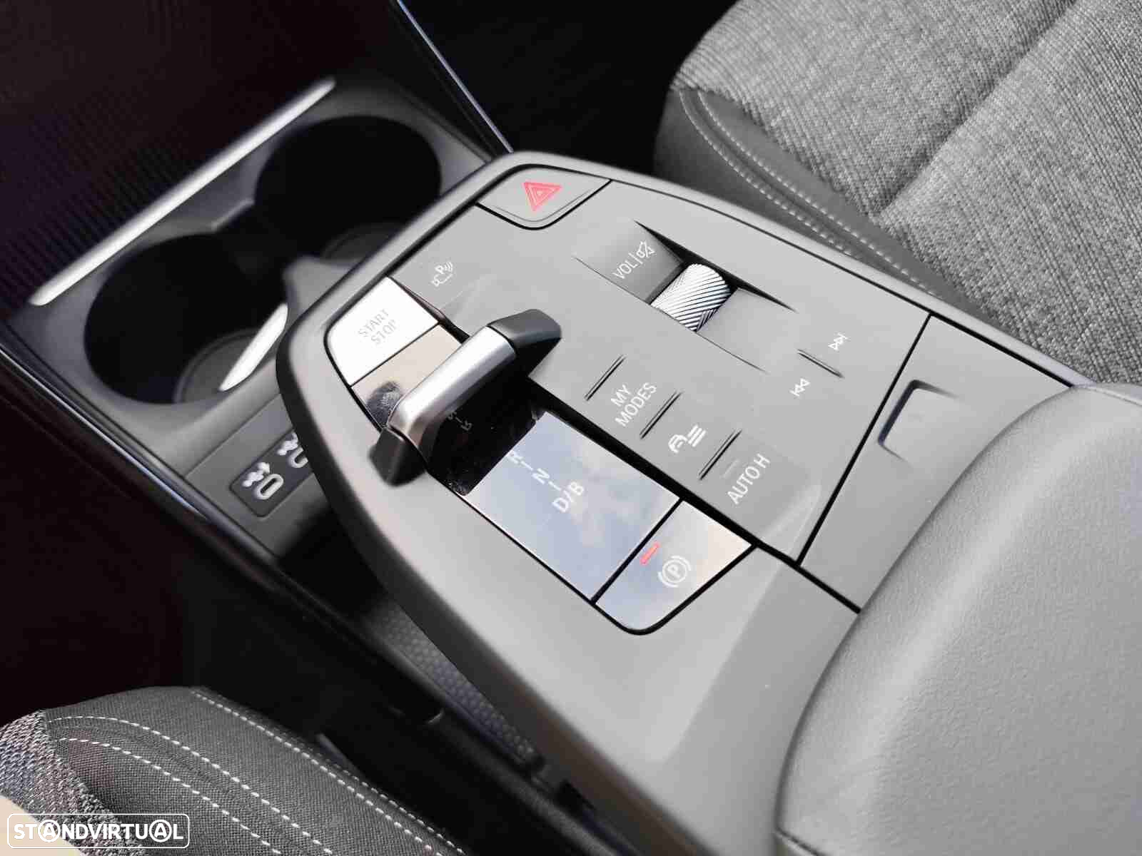 BMW iX1 xDrive30 - 14