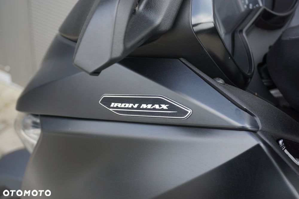 Yamaha X-max - 17
