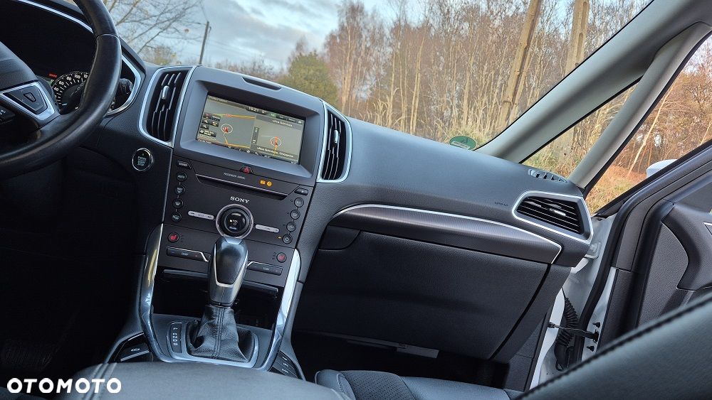 Ford S-Max 2.0 TDCi Titanium PowerShift - 6