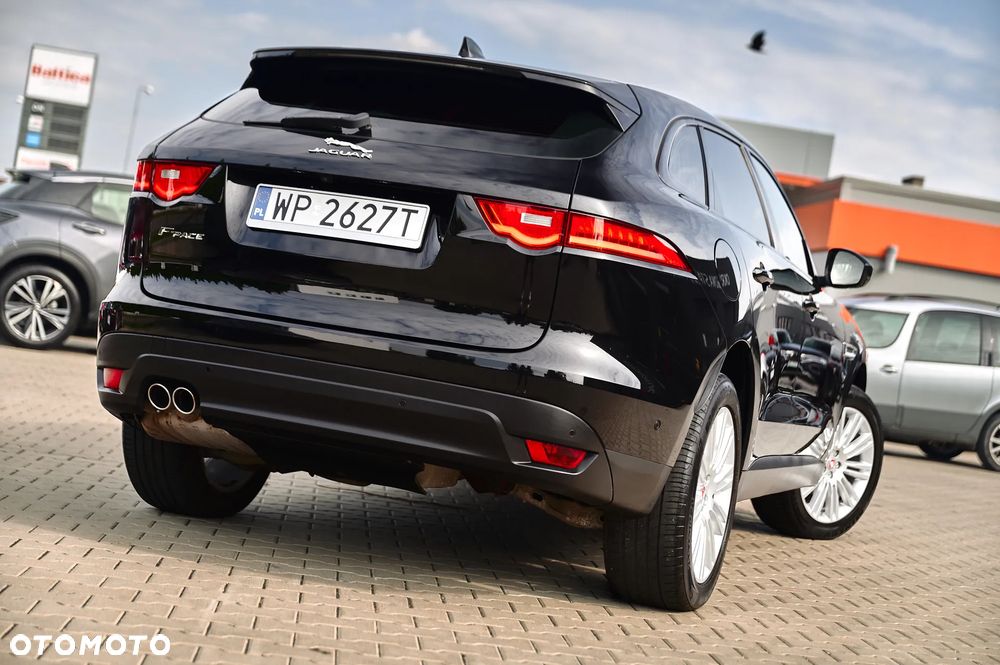 Jaguar F-Pace 20d AWD Prestige - 4
