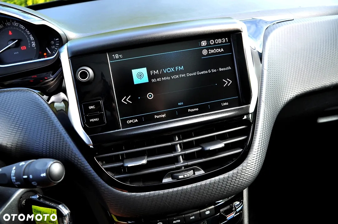 Peugeot 2008 1.2 Pure Tech GPF Allure S&S - 26