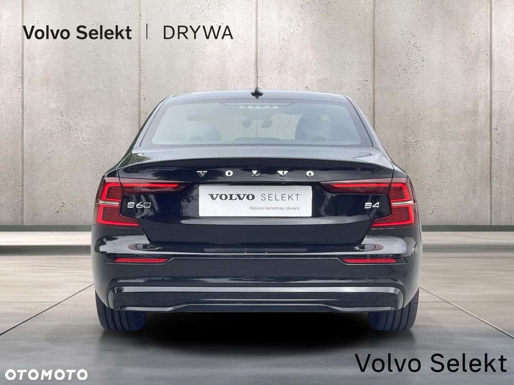 Volvo S60 2023 photo 5