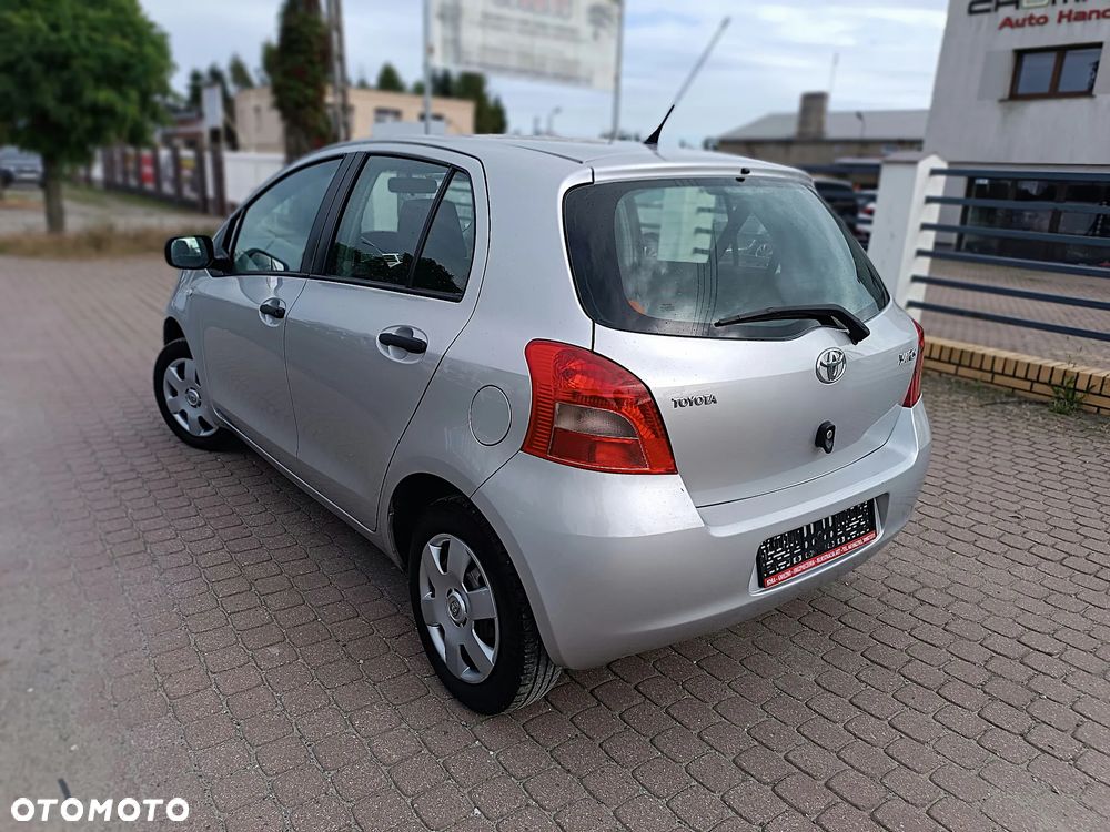 Toyota Yaris - 14