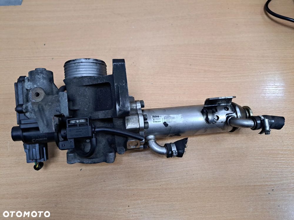 ZAWÓR EGR VOLVO 2.4 D5 30743863 CHŁODNICZKA SPALIN