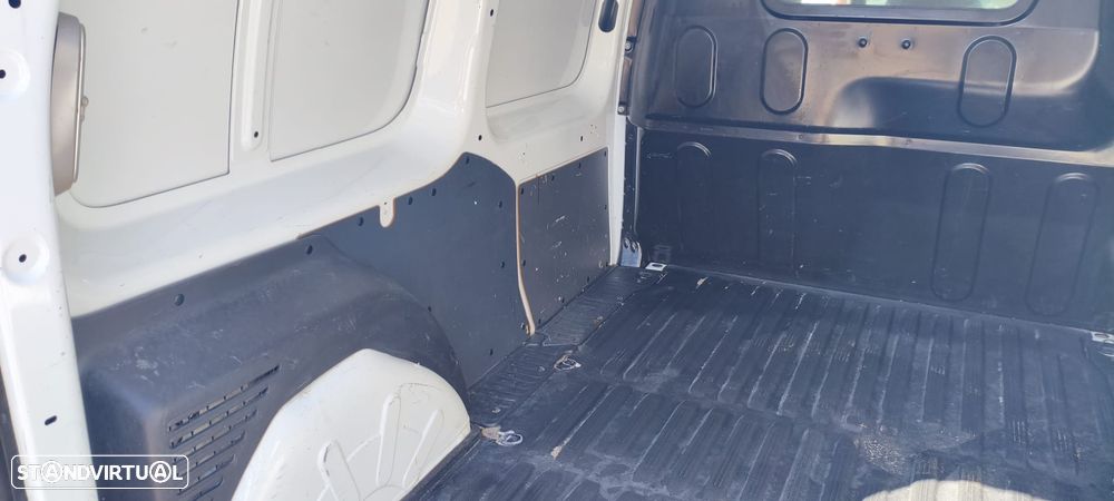 Renault KANGOO 1.5 DCI LONGA 3 LUG - 22