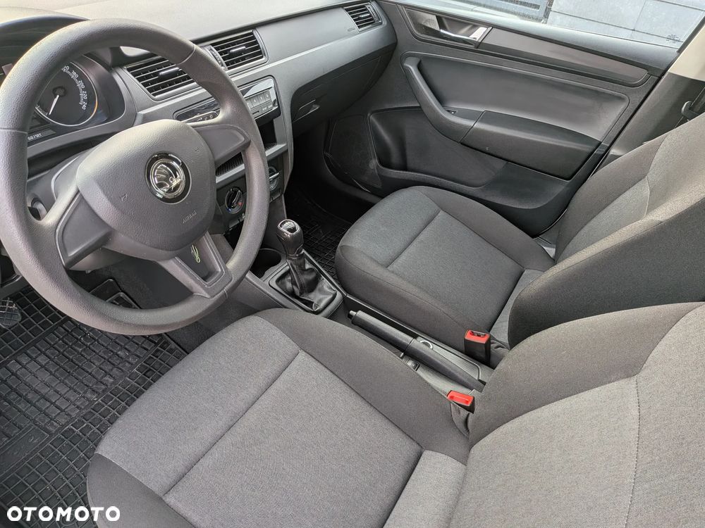 Skoda RAPID Spb 1.0 TSI Active - 30