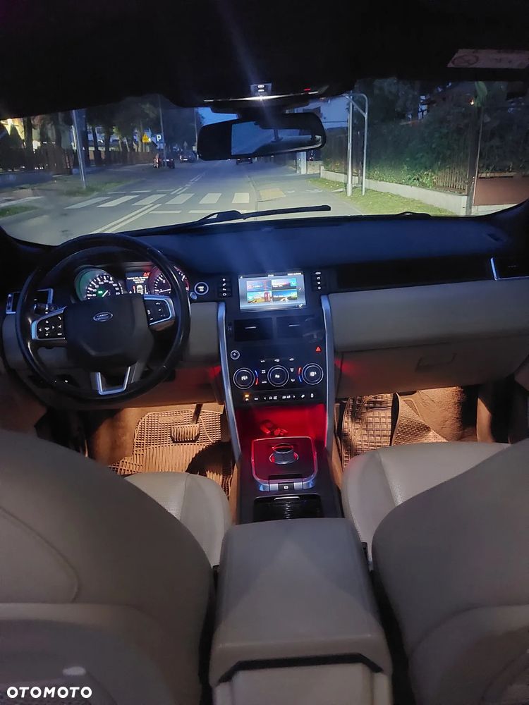 Land Rover Discovery Sport TD4 HSE Luxury - 15