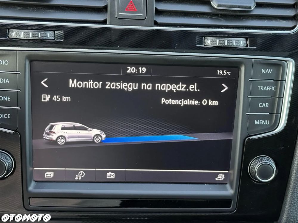 Volkswagen Golf - 30