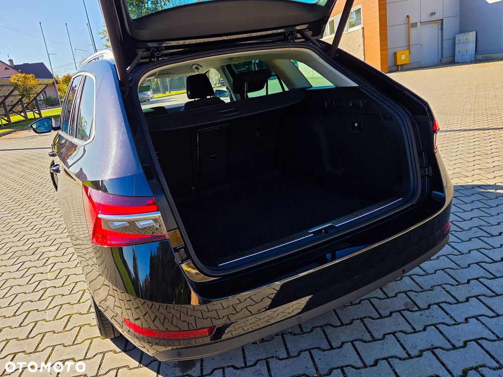 Skoda Superb 2.0 TSI Style DSG - 34