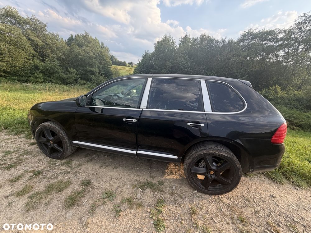 Porsche Cayenne - 4