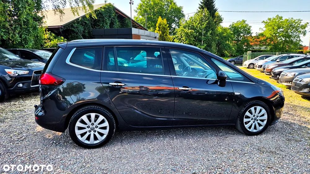 Opel Zafira - 10