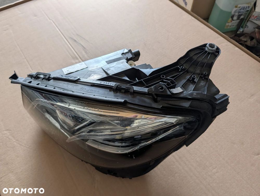 LAMPA LEWA PRZEDNIA PRZÓD MULTIBEAM MERCEDES E KLAS W213 A2139064704