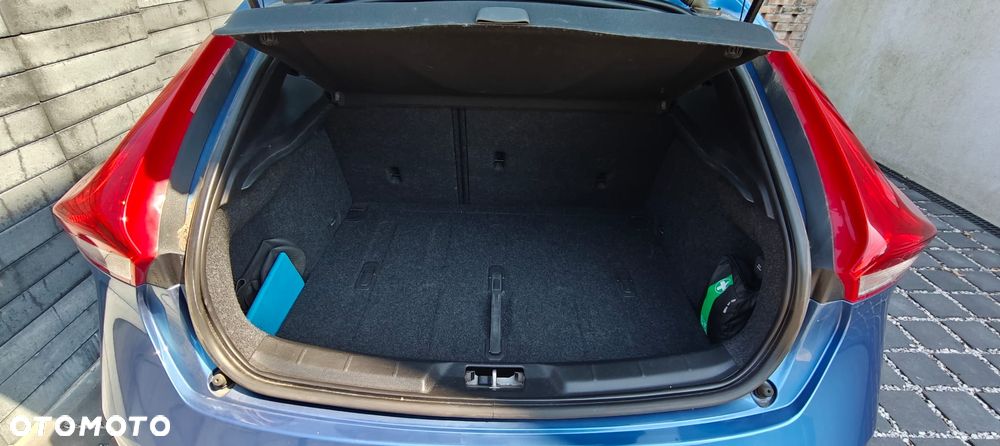 Volvo V40 T3 Drive-E R-Design Momentum - 10
