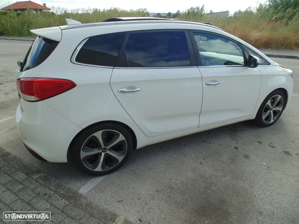Kia Carens 1.7 CRDi ISG TX - 10