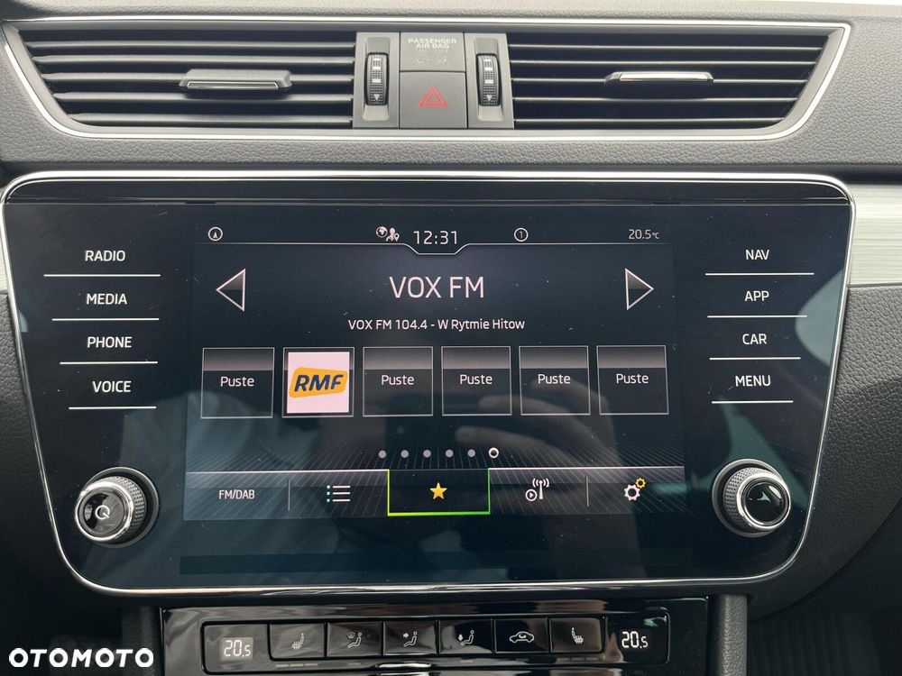 Skoda Superb 1.5 TSI Ambition DSG - 17