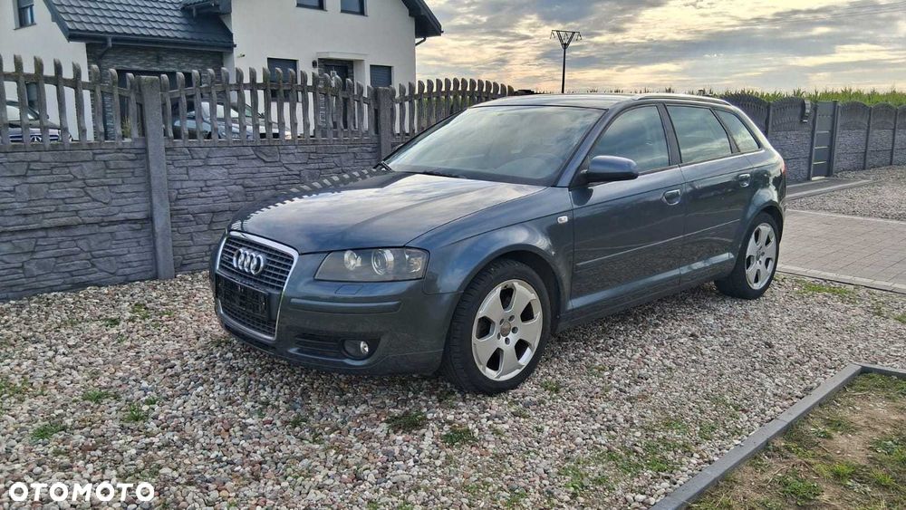 Audi A3 Sportback - 1