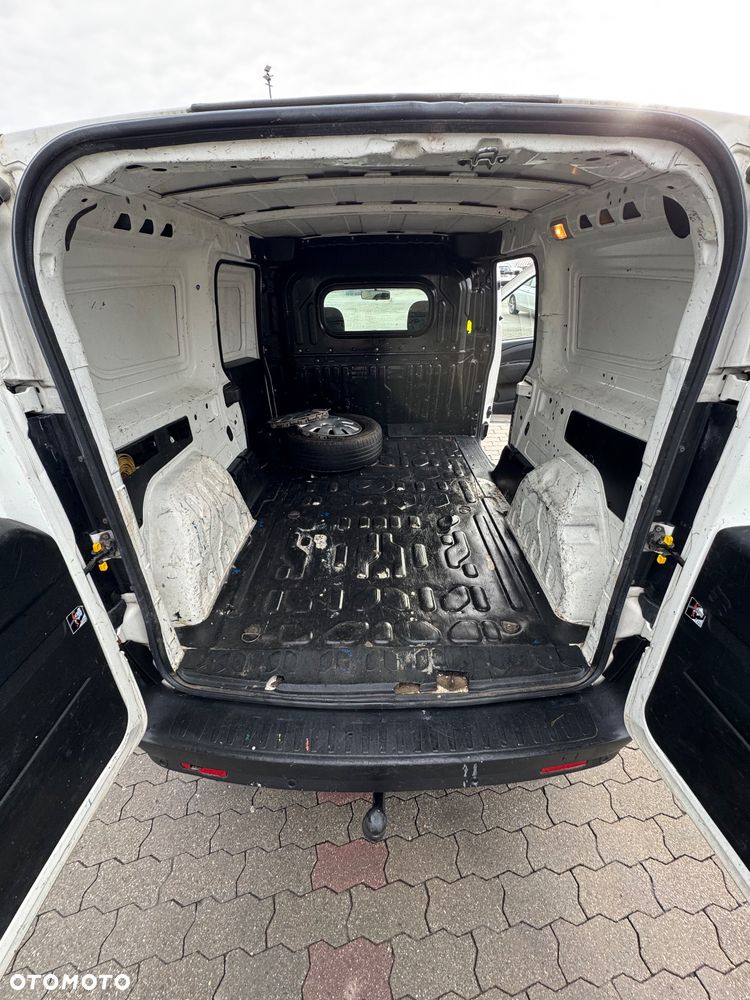 Opel Combo 1.6 CDTI Cosmo - 19