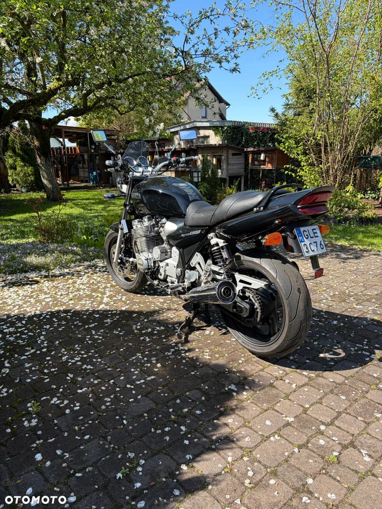 Yamaha XJR - 5