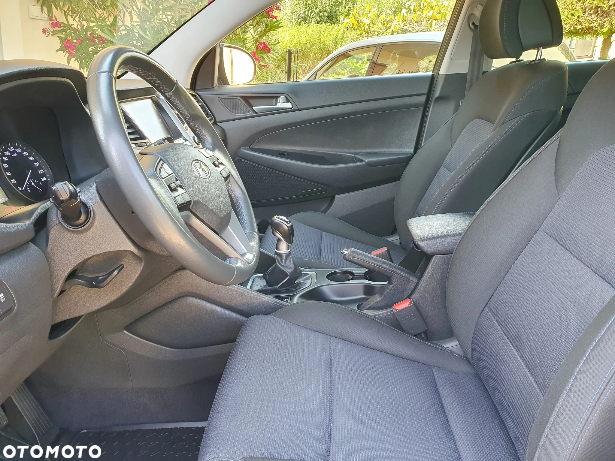 Hyundai Tucson 1.7 CRDI BlueDrive Comfort 2WD - 16