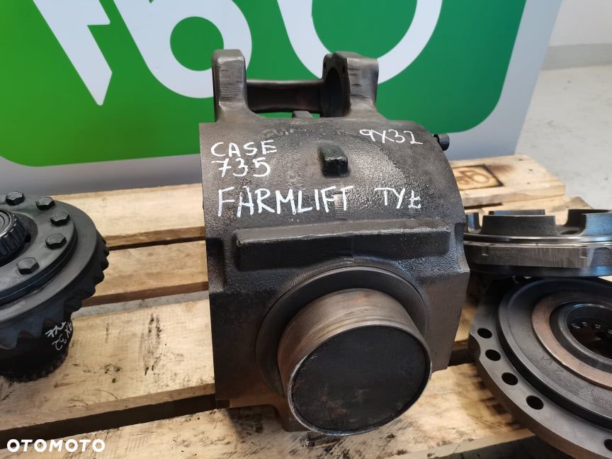 Środek mostu Case 735 FarmLift 9X32 Carraro - 16