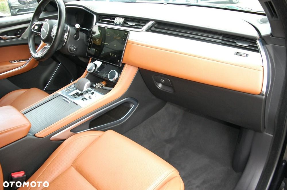 Jaguar F-Pace - 24