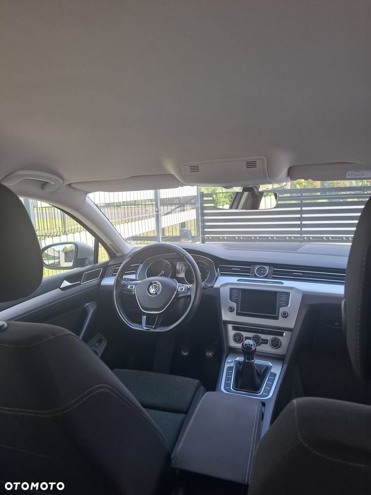 Volkswagen Passat 1.6 TDI (BlueMotion Technology) Comfortline - 10