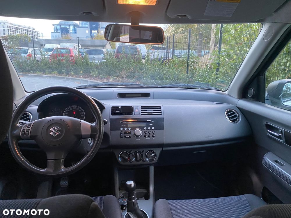 Suzuki Swift 2007 photo 3