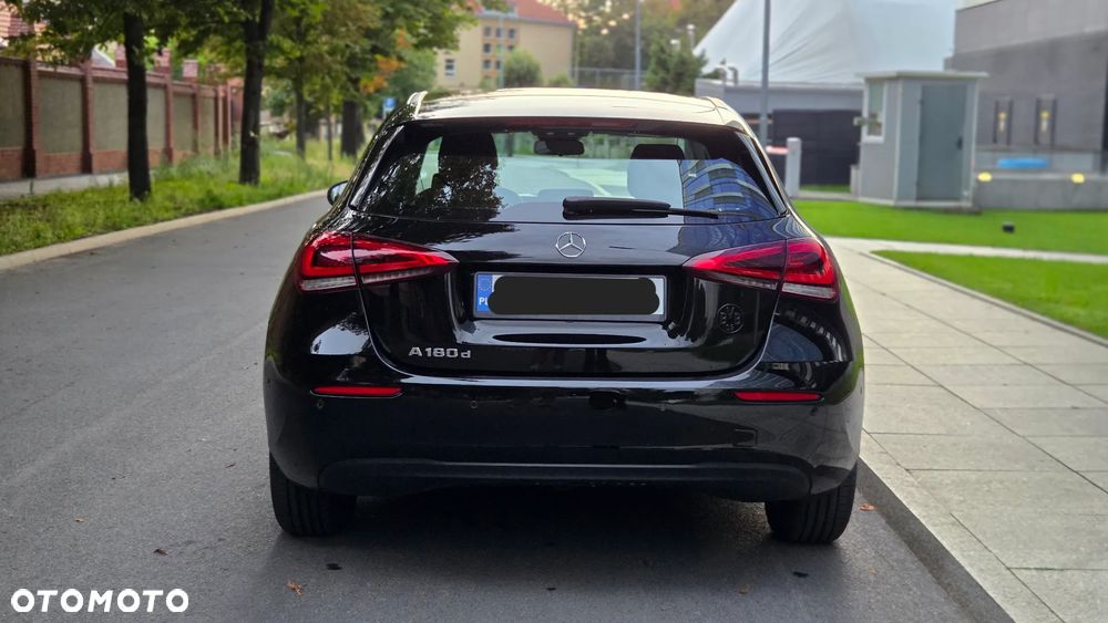 Mercedes-Benz Klasa A 180 d 8G-DCT Progressive - 11