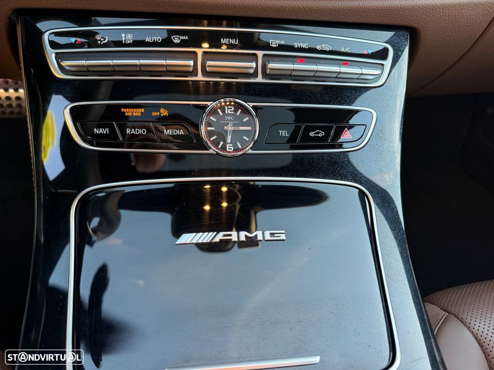 Mercedes-Benz E 63 AMG S 4-Matic+ - 30